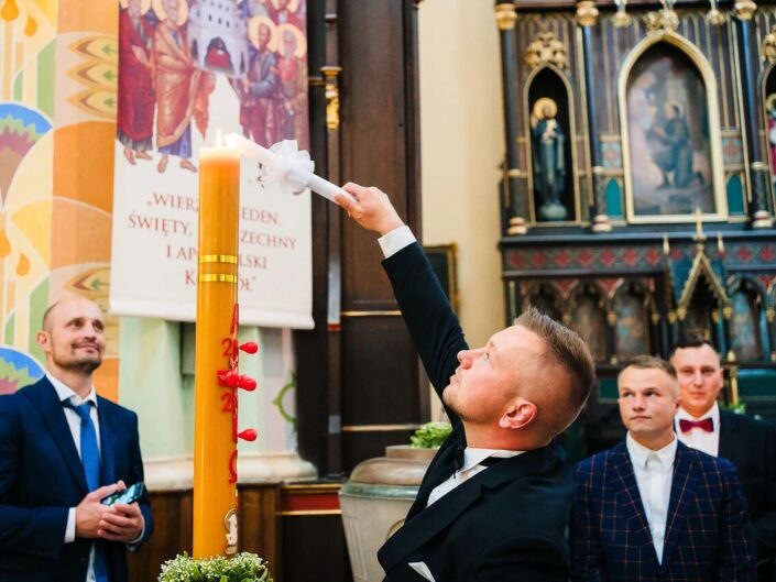 trzy córy święta katarzyna chrzestny zapala świecę