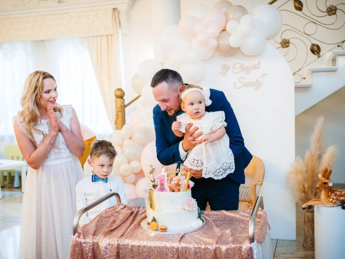 trzy córy przyjęcie tort na chrzest